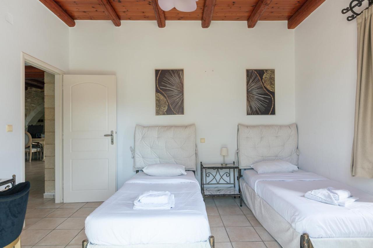 Villa Pinelopi Asprouliánoi Esterno foto