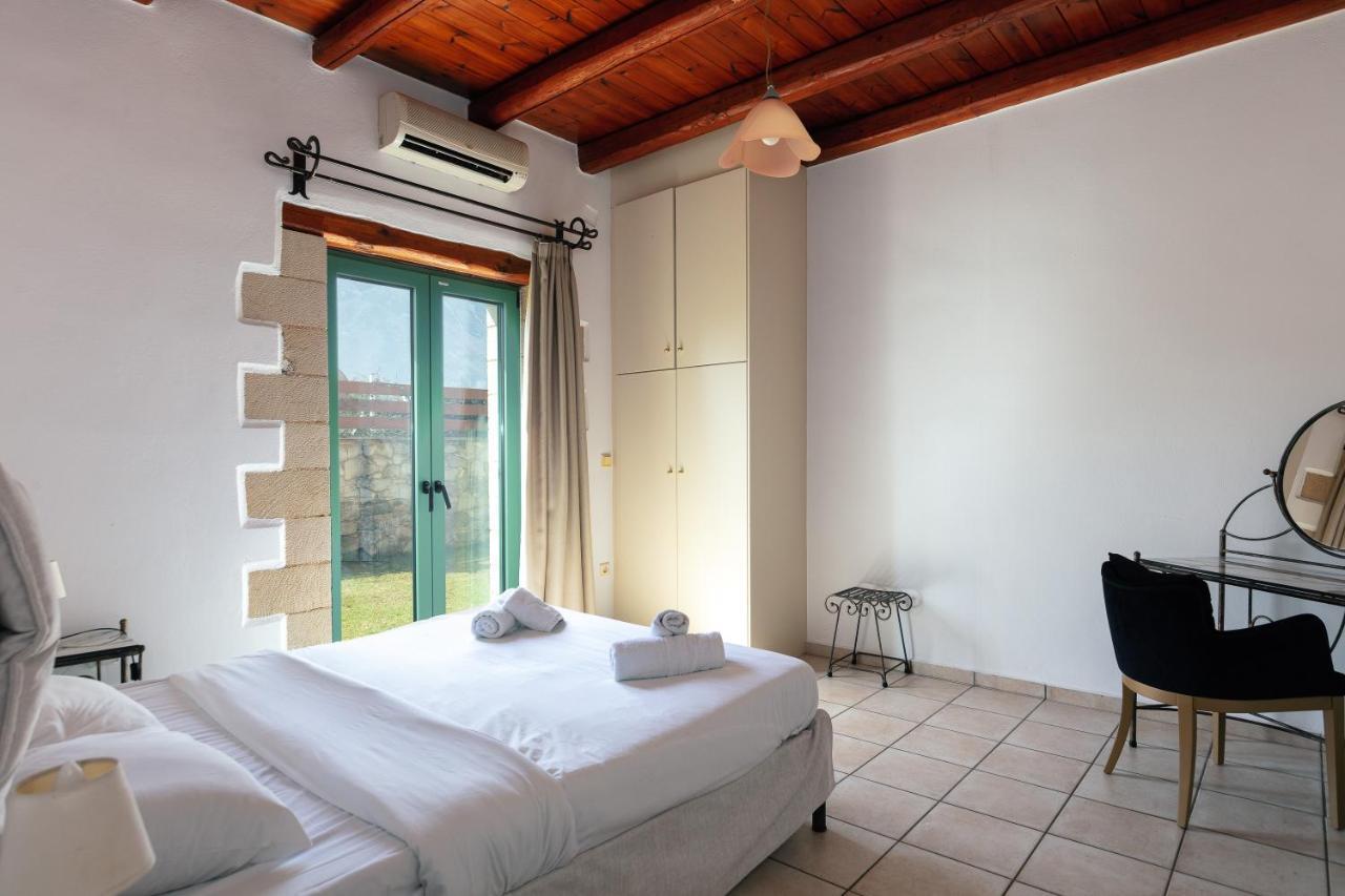 Villa Pinelopi Asprouliánoi Esterno foto